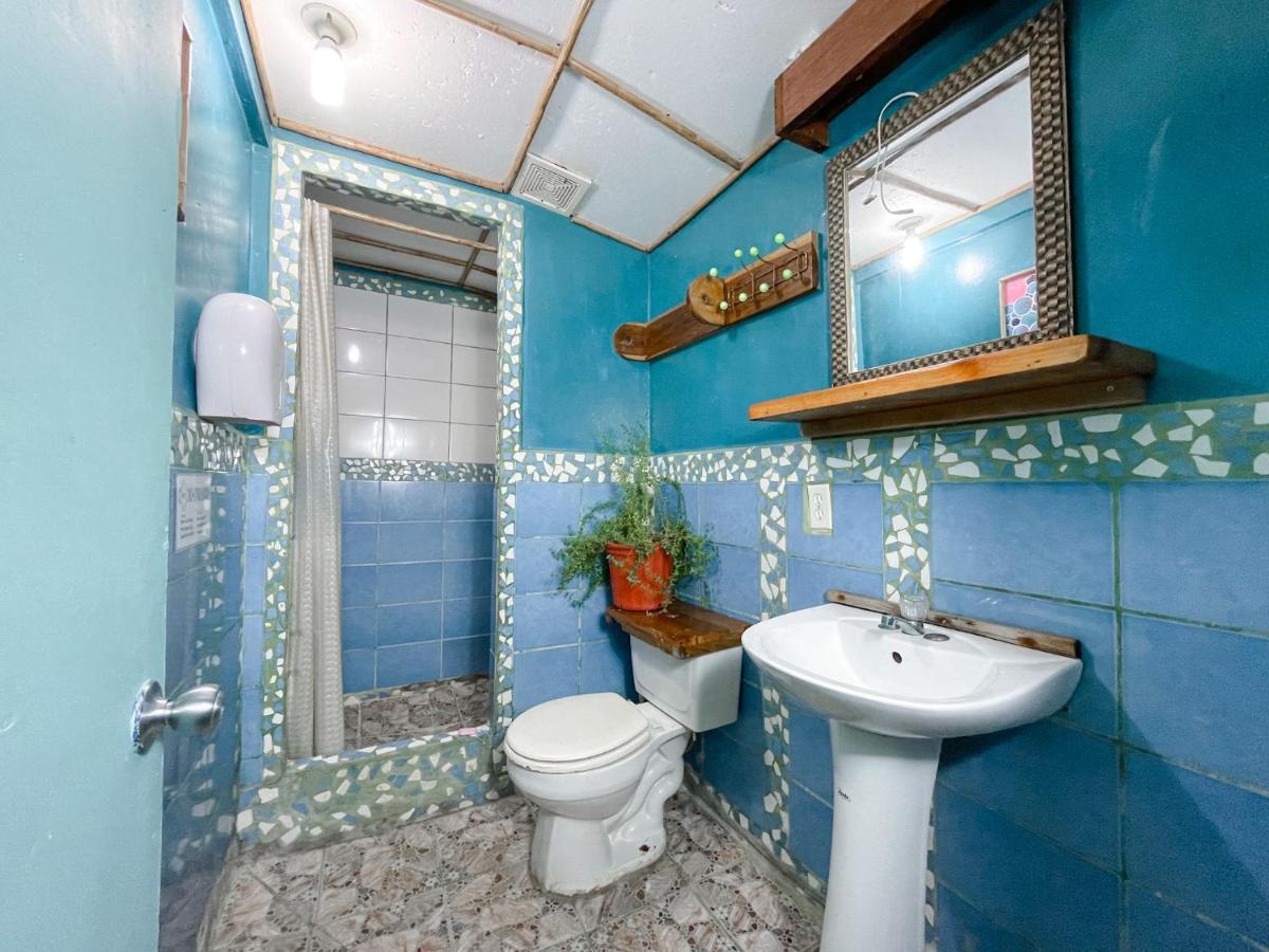 Hostel Aqua Lounge Bocas del Toro Zewnętrze zdjęcie