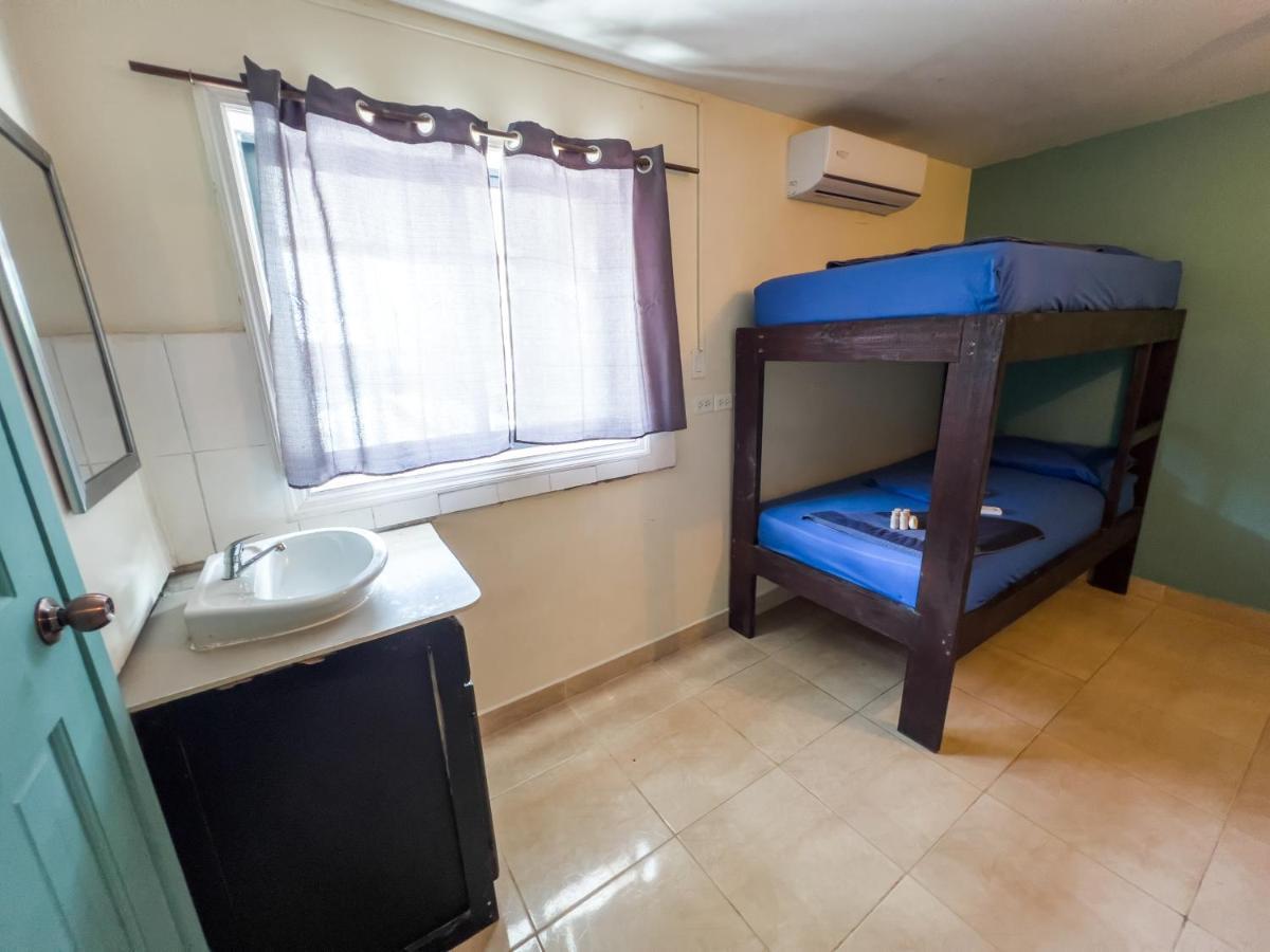 Hostel Aqua Lounge Bocas del Toro Zewnętrze zdjęcie